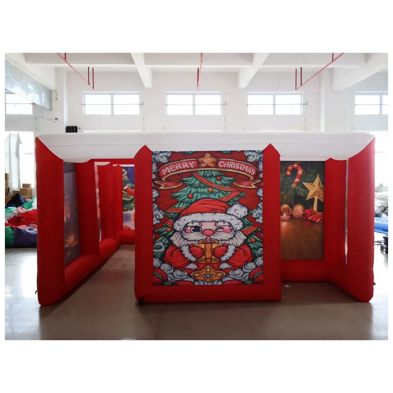 Labirinto Gonfiabile Rosso da  - Kids Outdoor Party Venue recensione e prezzo